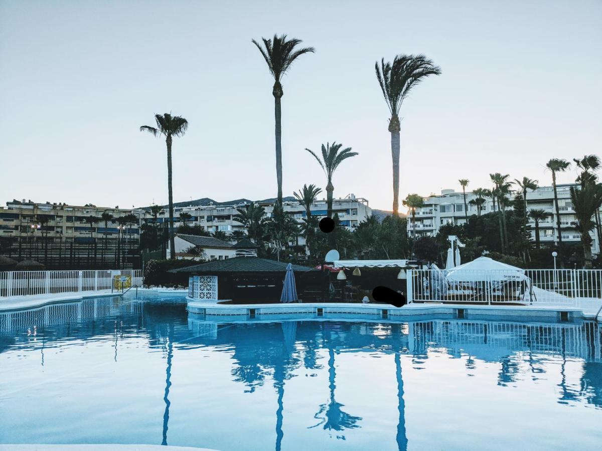 Golf Coast Los Alamos, Primera Linea De Playa Торемолинос Екстериор снимка