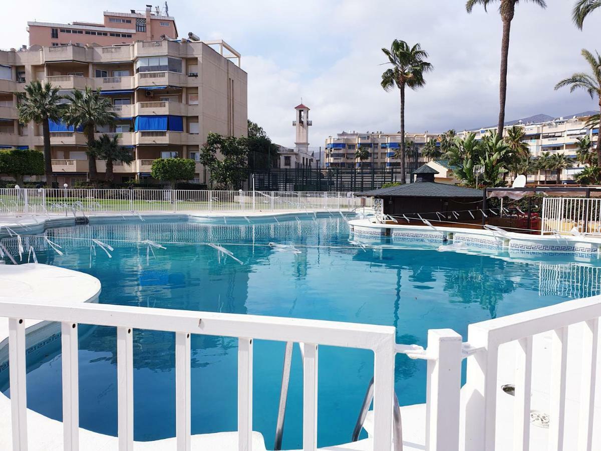 Golf Coast Los Alamos, Primera Linea De Playa Торемолинос Екстериор снимка