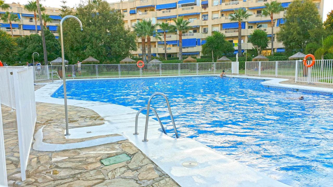 Golf Coast Los Alamos, Primera Linea De Playa Торемолинос Екстериор снимка